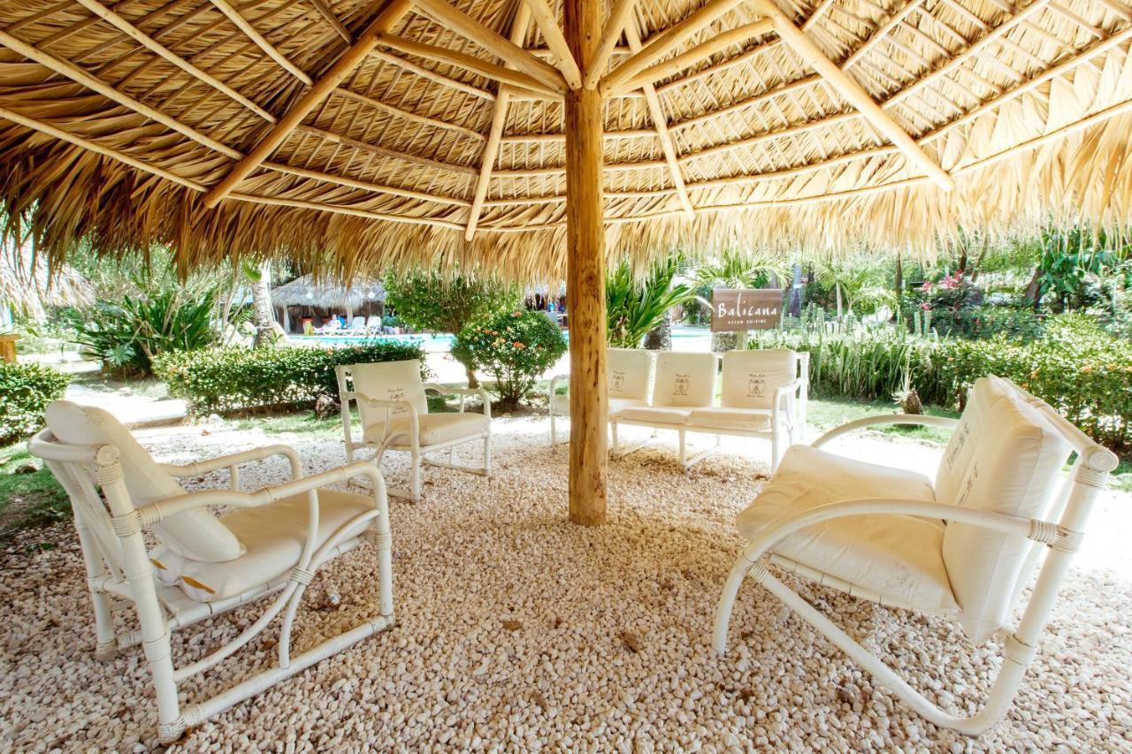 Aventura Village Los Corales Beach And Spa プンタ・カナ エクステリア 写真